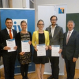 WER-PreisträgerInnen_2014: von li: Univ.-Prof. Dr. Christian Friesl / Bereichsleiter Bildung & Gesellschaft IV Österreich, die PreisträgerInnen Mag. Mustafa Durmus (Graz), Mag.a Dr.in Verena Gruber (Wien), Anna Maria Brunnhofer, BA und Jakob Foissner