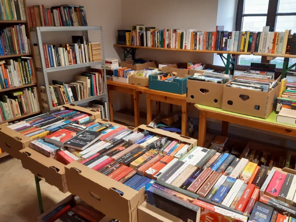 Bücher-Flohmarkt