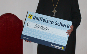 50.000 Euro spendeten die Pfarren des Stiftes Kremsmünster und das Stift für vertrieben Menschen im Nordirak.