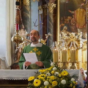Familienmesse mit Ministrantinnenaufnahme
