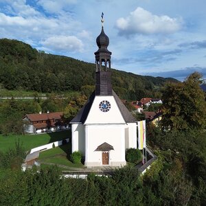 Sanierte Hilfbergkirche