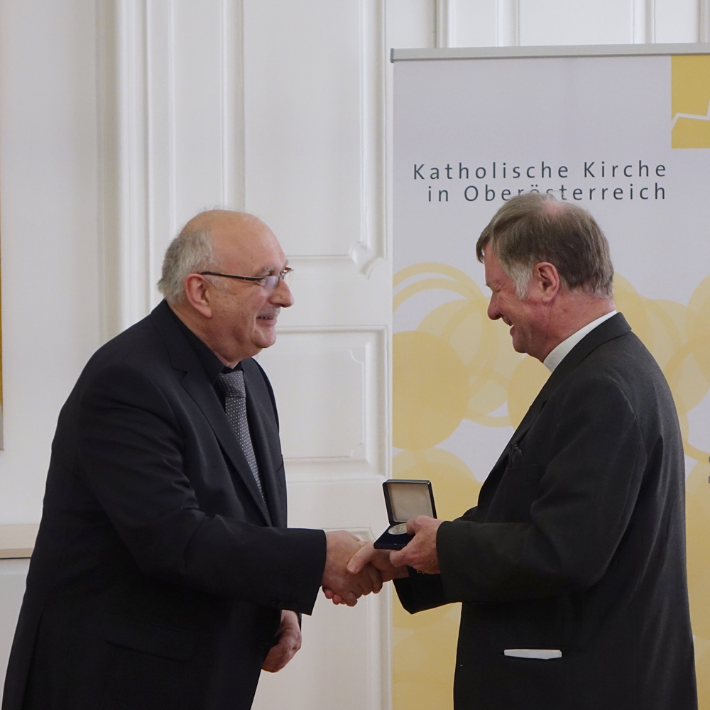 Wolfgang Kreuzhuber und Bischof Manfred Scheuer