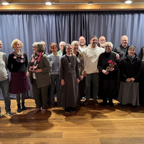 Gruppenfoto Teilnehmer:innen